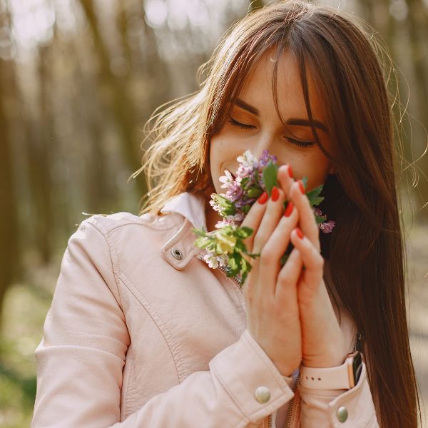 Scents to Uplfift Your Spirits Scents to Uplfift Your Spirits